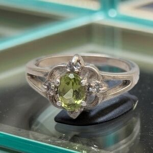 Vintage Signed AVON Sterling Silver Peridot & Diamond Accent Trilogy Ring -6.5